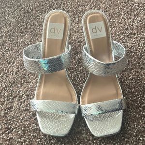 Silver Open Toe Heels ◽️